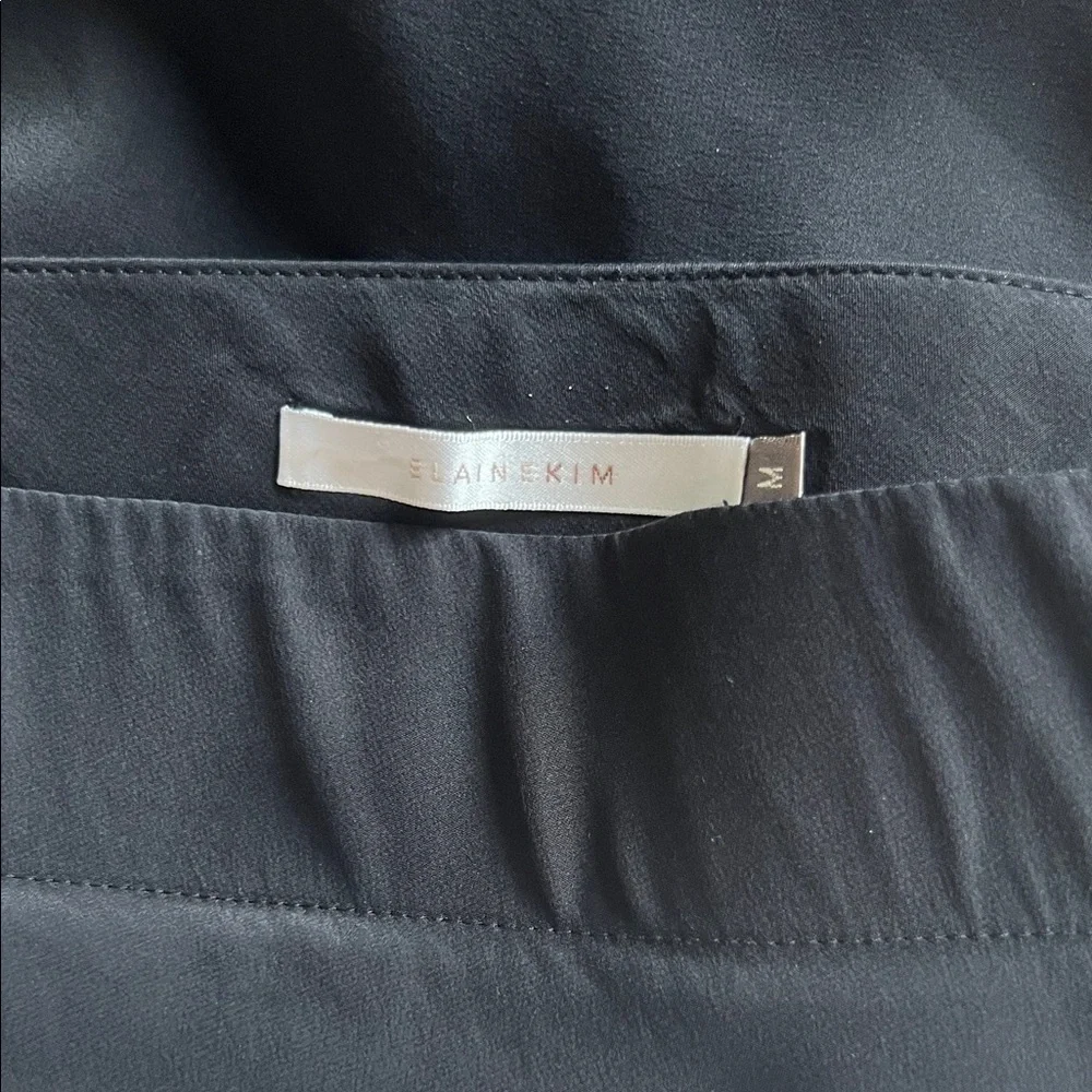 Chic Asymmetrical Black Skirt for Women - Picture 3 of 4